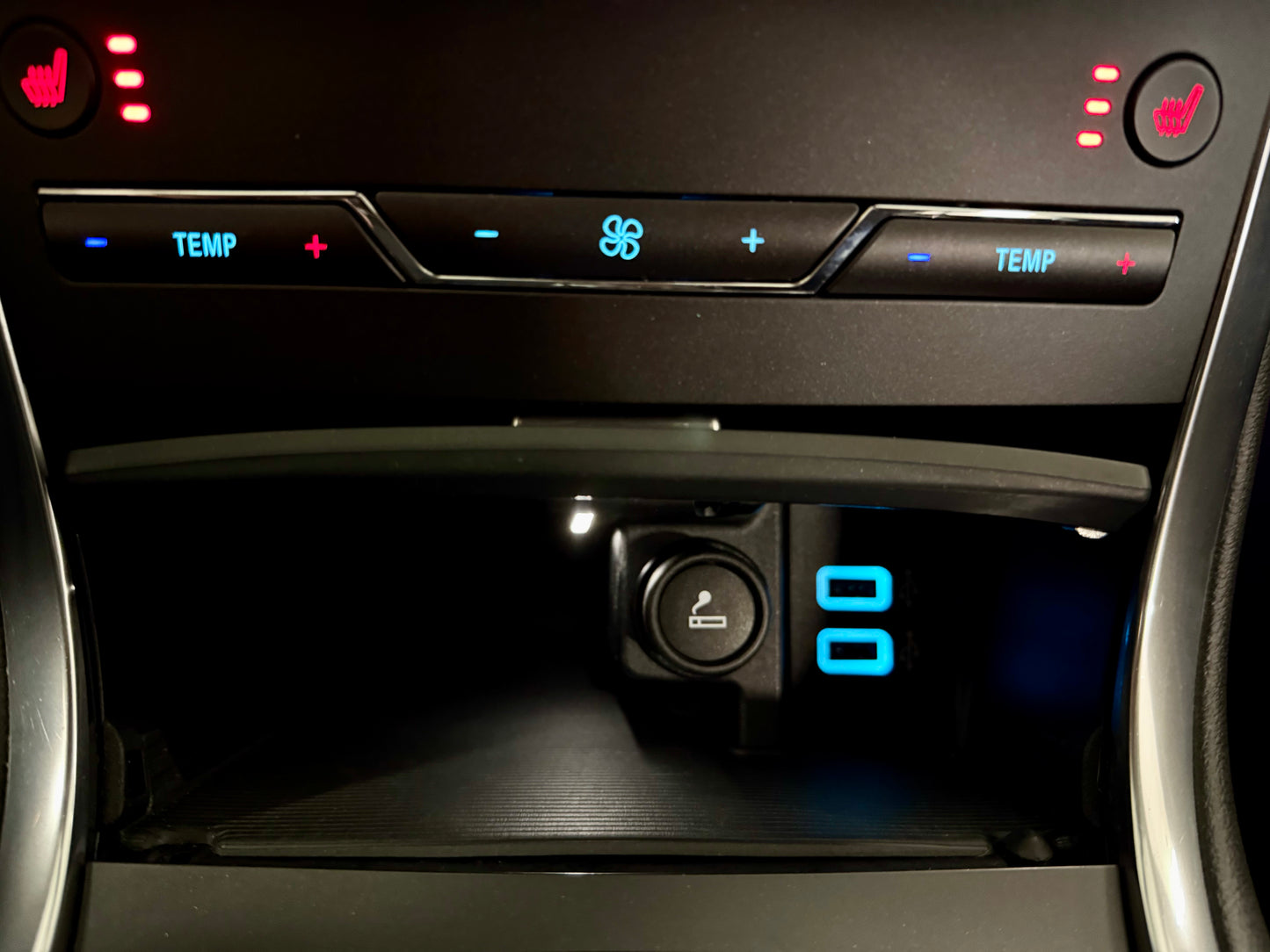 Ford S-MAX 2.0 AUT 7-SITZER LED 360CAM NAVI PDC SHZ