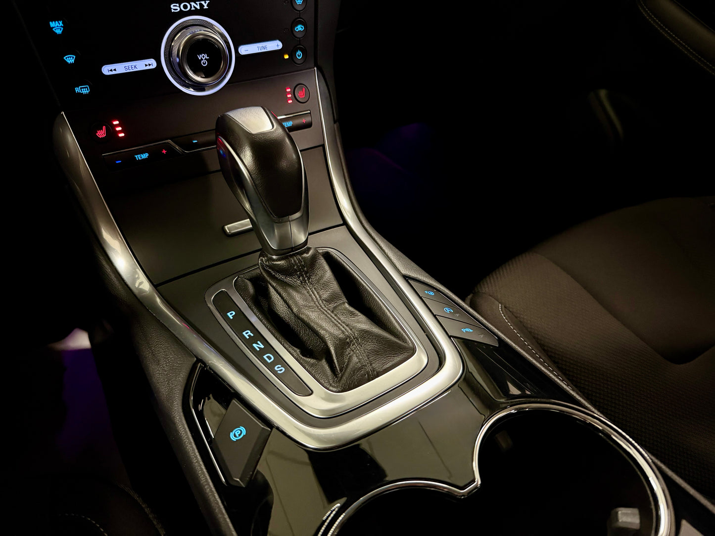 Ford S-MAX 2.0 AUT 7-SITZER LED 360CAM NAVI PDC SHZ