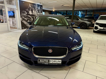 Jaguar XE 20t PRESTIGE LEDER NAVI CAM SHZ PDC LED