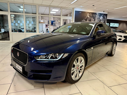 Jaguar XE 20t PRESTIGE LEDER NAVI CAM SHZ PDC LED