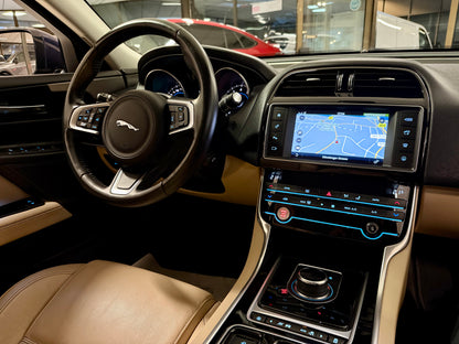 Jaguar XE 20t PRESTIGE LEDER NAVI CAM SHZ PDC LED