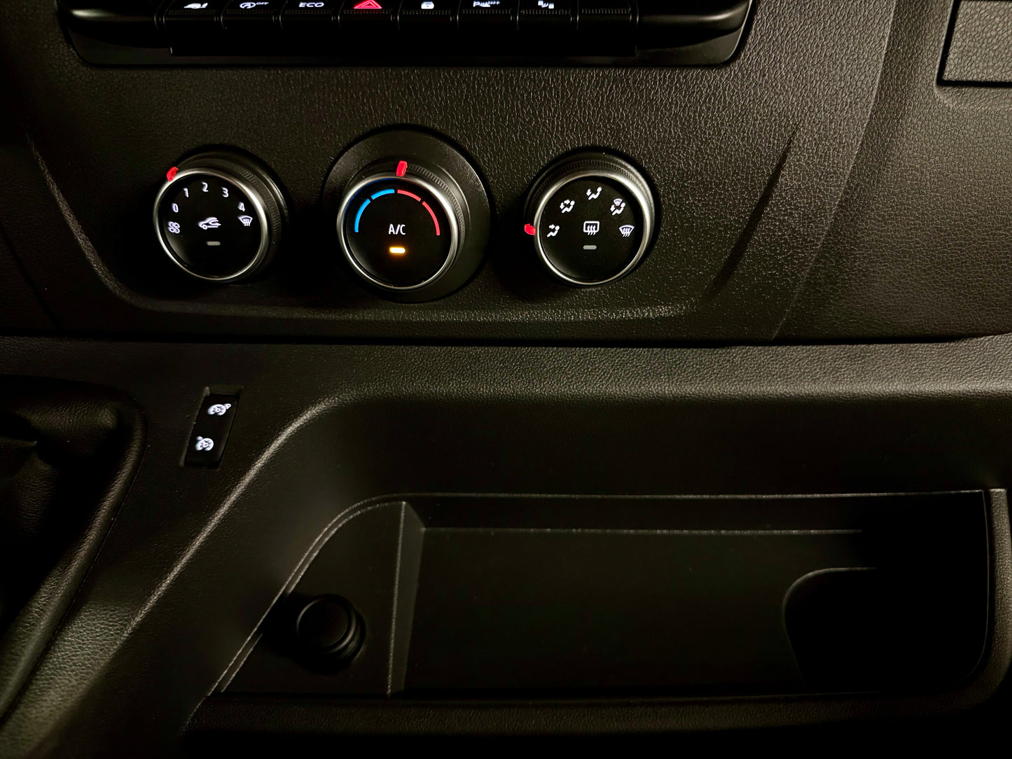 Renault Master 2.3 dCi L3H2 3,5t CAM KLIMA 3STZ TEMPOMAT