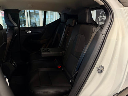 Volvo XC40 2.0 D3 R-DESIGN AUT LEDER AHK NAVI CAM SHZ