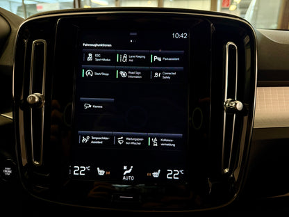 Volvo XC40 2.0 D3 R-DESIGN AUT LEDER AHK NAVI CAM SHZ