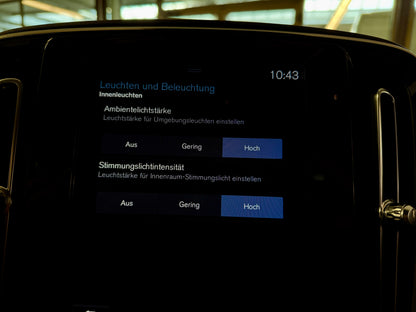 Volvo XC40 2.0 D3 R-DESIGN AUT LEDER AHK NAVI CAM SHZ