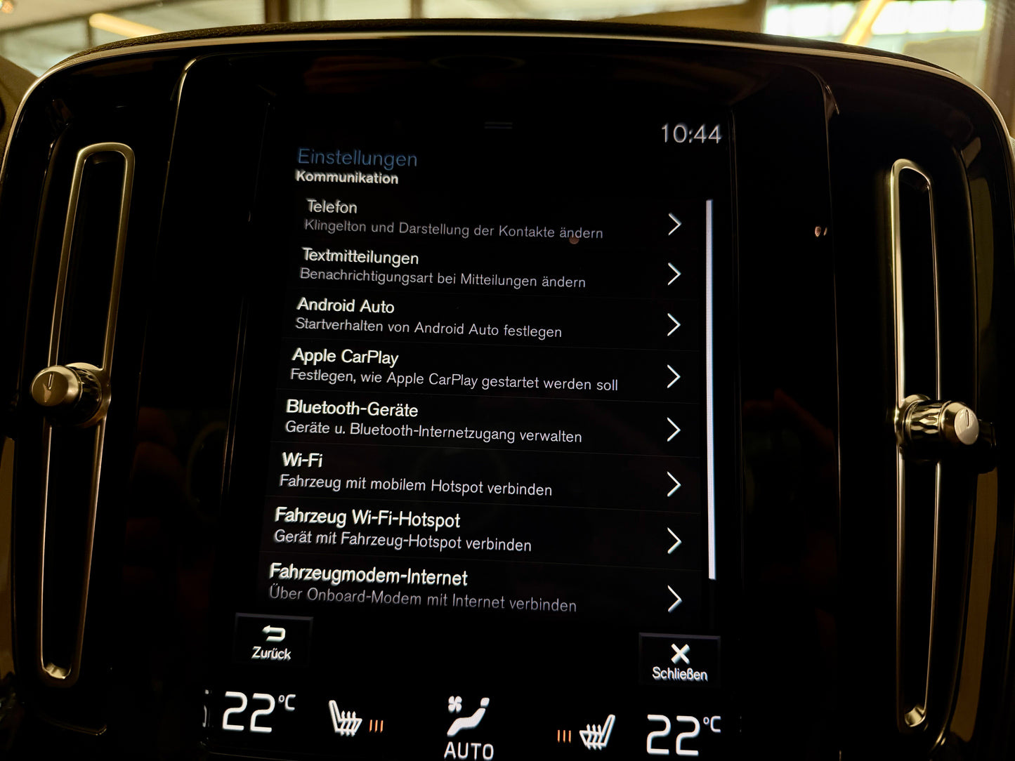 Volvo XC40 2.0 D3 R-DESIGN AUT LEDER AHK NAVI CAM SHZ