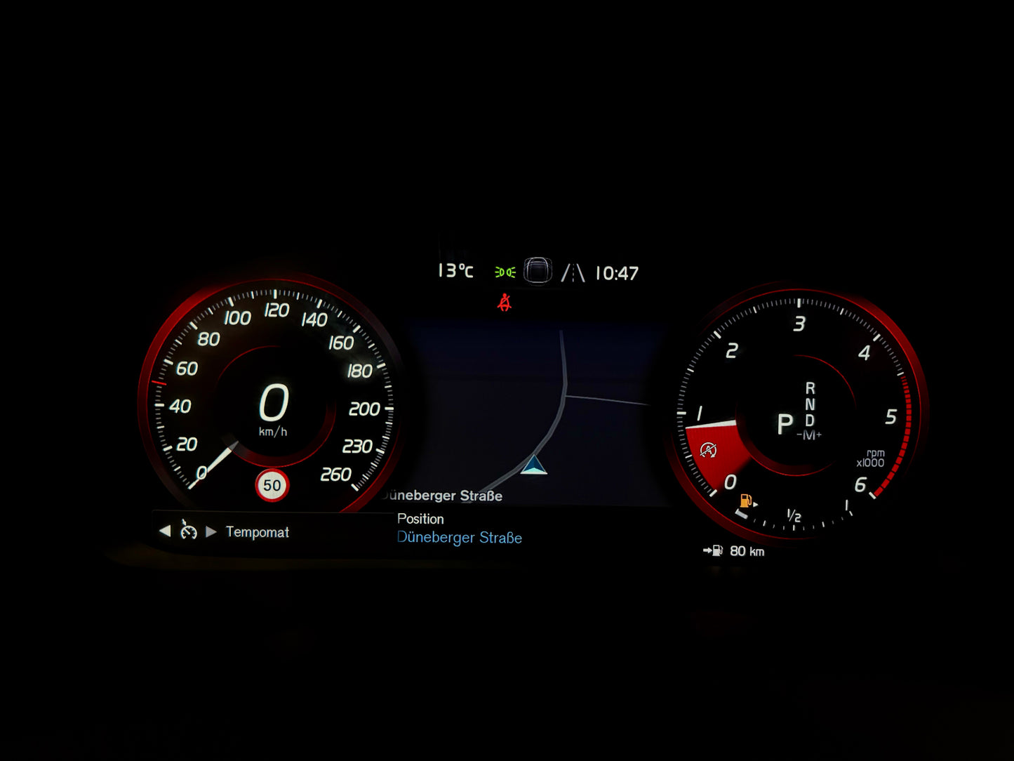 Volvo XC40 2.0 D3 R-DESIGN AUT LEDER AHK NAVI CAM SHZ