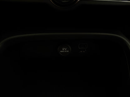 Volvo XC40 2.0 D3 R-DESIGN AUT LEDER AHK NAVI CAM SHZ