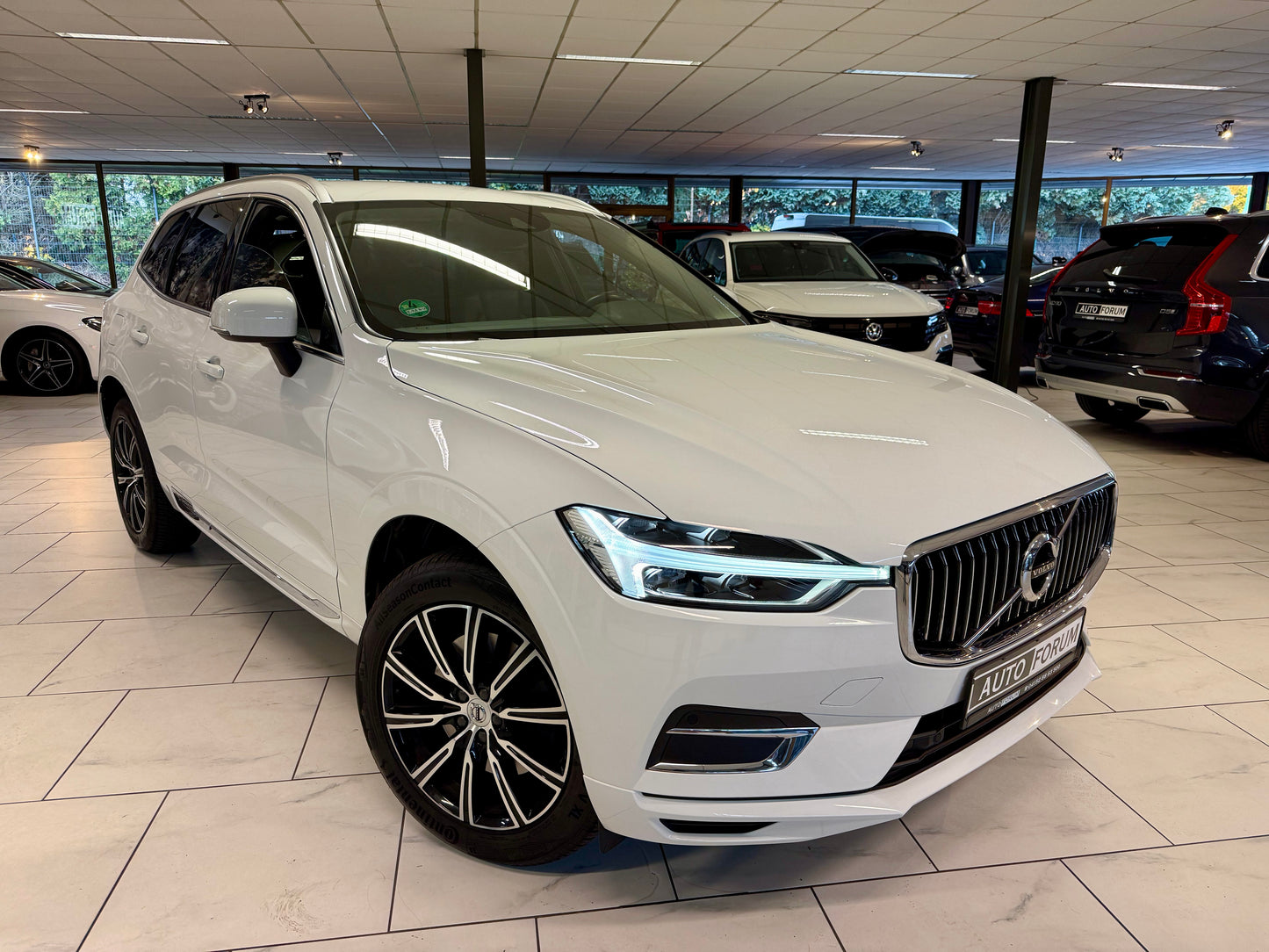 Volvo XC60 2.0 D4 INSCRIPTION LEDER LED H/K KAMERA SHZ