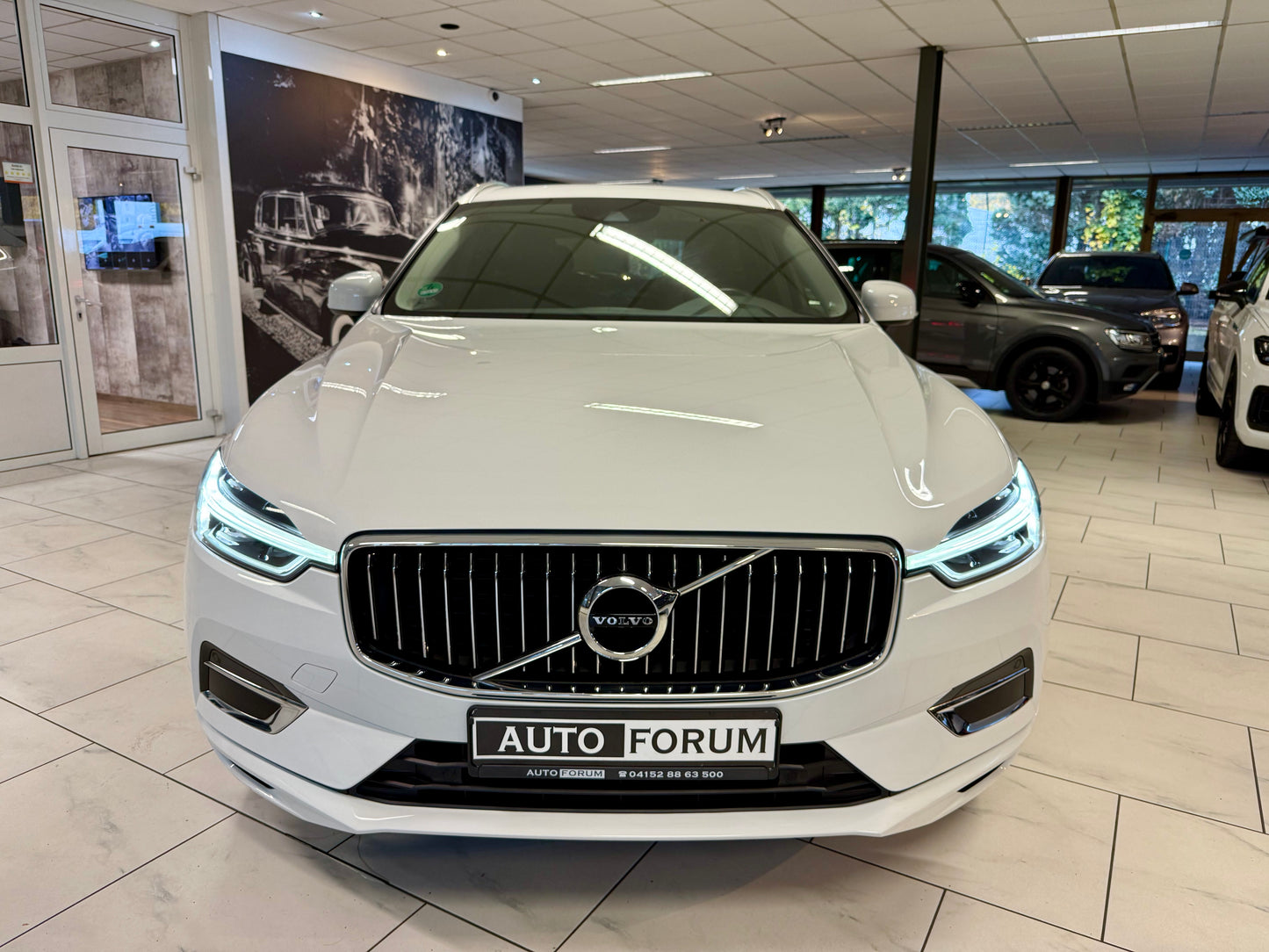 Volvo XC60 2.0 D4 INSCRIPTION LEDER LED H/K KAMERA SHZ