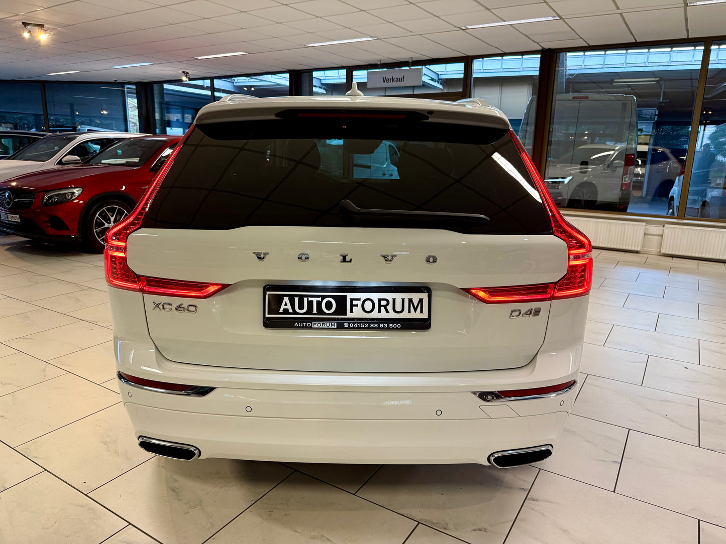 Volvo XC60 2.0 D4 INSCRIPTION LEDER LED H/K KAMERA SHZ