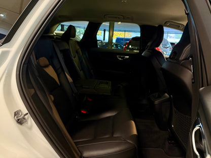 Volvo XC60 2.0 D4 INSCRIPTION LEDER LED H/K KAMERA SHZ