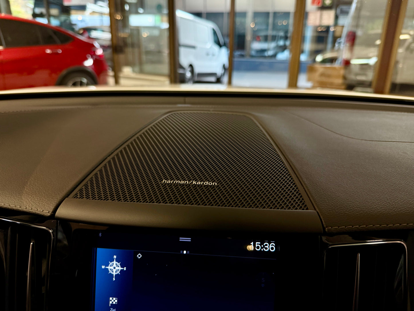 Volvo XC60 2.0 D4 INSCRIPTION LEDER LED H/K KAMERA SHZ