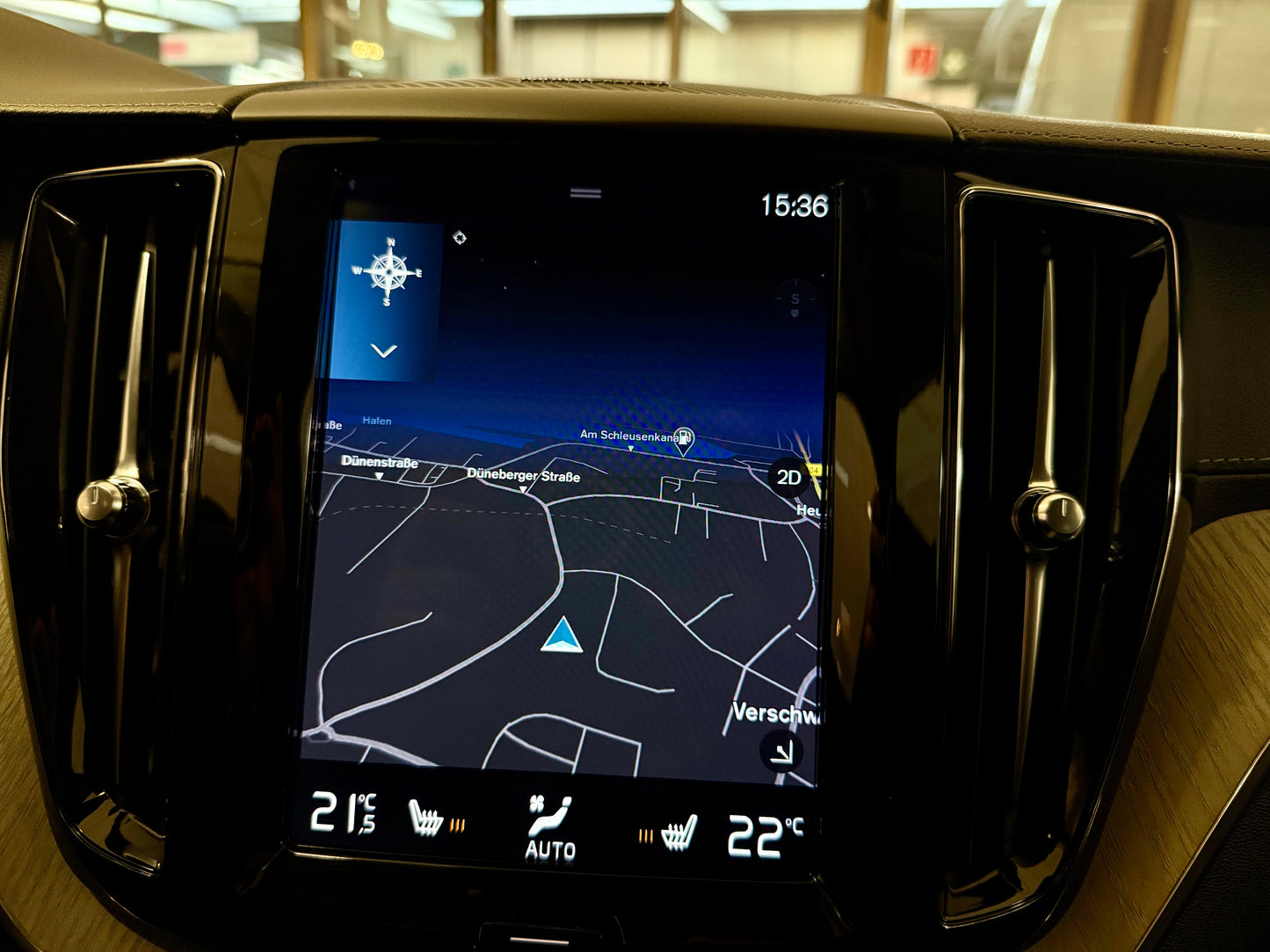 Volvo XC60 2.0 D4 INSCRIPTION LEDER LED H/K KAMERA SHZ