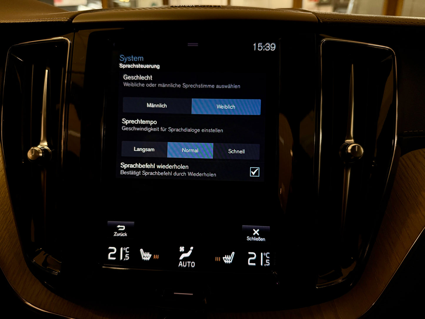 Volvo XC60 2.0 D4 INSCRIPTION LEDER LED H/K KAMERA SHZ