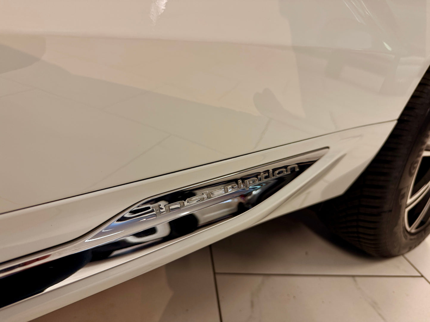 Volvo XC60 2.0 D4 INSCRIPTION LEDER LED H/K KAMERA SHZ