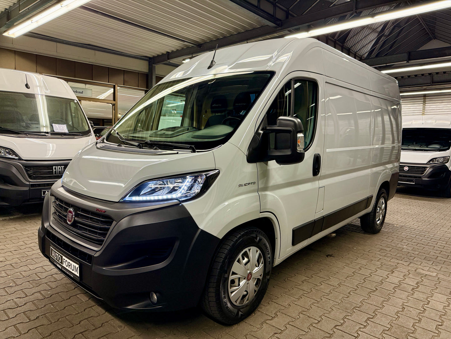 Fiat Ducato 2.3 D L2H2 AUTOMATIK AHK KLIMA CAM STANDHZG