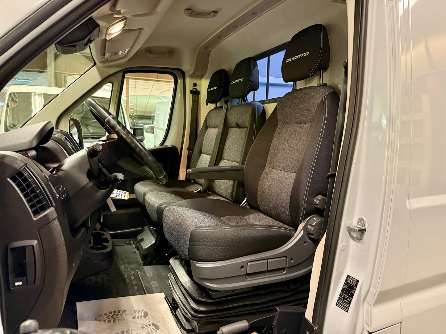 Fiat Ducato 2.3 D L2H2 AUTOMATIK AHK KLIMA CAM STANDHZG