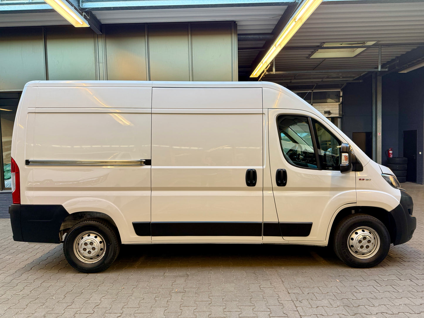 Fiat Ducato 2.3 D L2H2 3-SITZER 3,0t 1.HAND