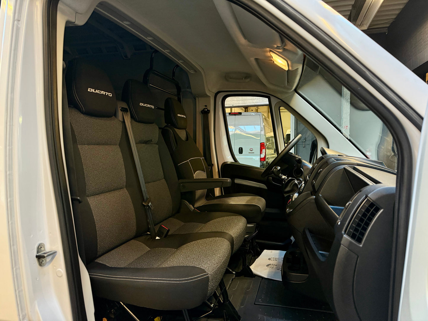 Fiat Ducato 2.3 D L2H2 3-SITZER 3,0t 1.HAND