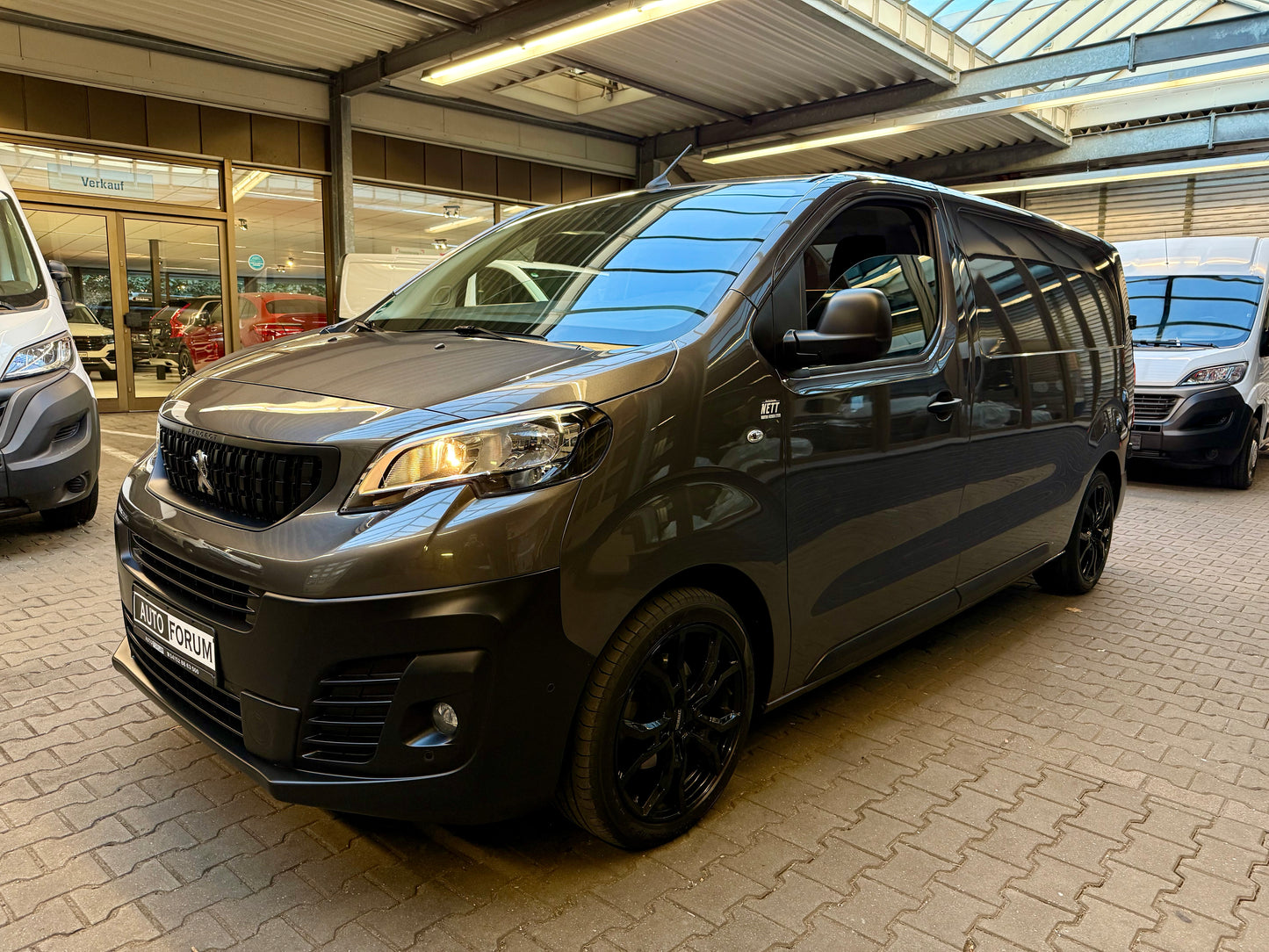 Peugeot Expert 2.0 HDi L2 AUTOMATIK 3SITZ KLIMA PDC DAB