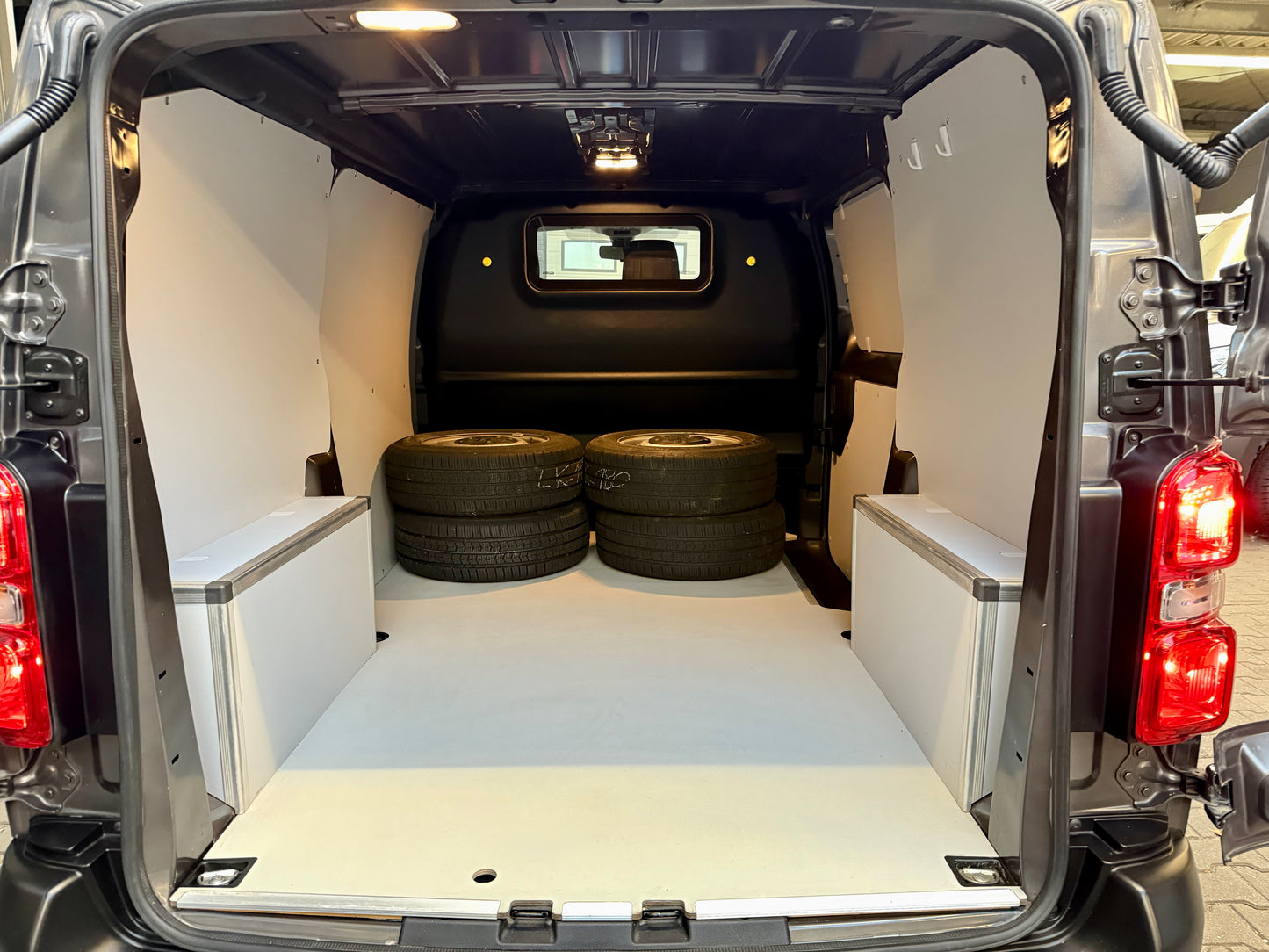 Peugeot Expert 2.0 HDi L2 AUTOMATIK 3SITZ KLIMA PDC DAB