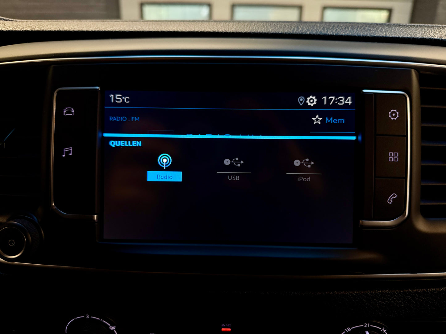 Peugeot Expert 2.0 HDi L2 AUTOMATIK 3SITZ KLIMA PDC DAB