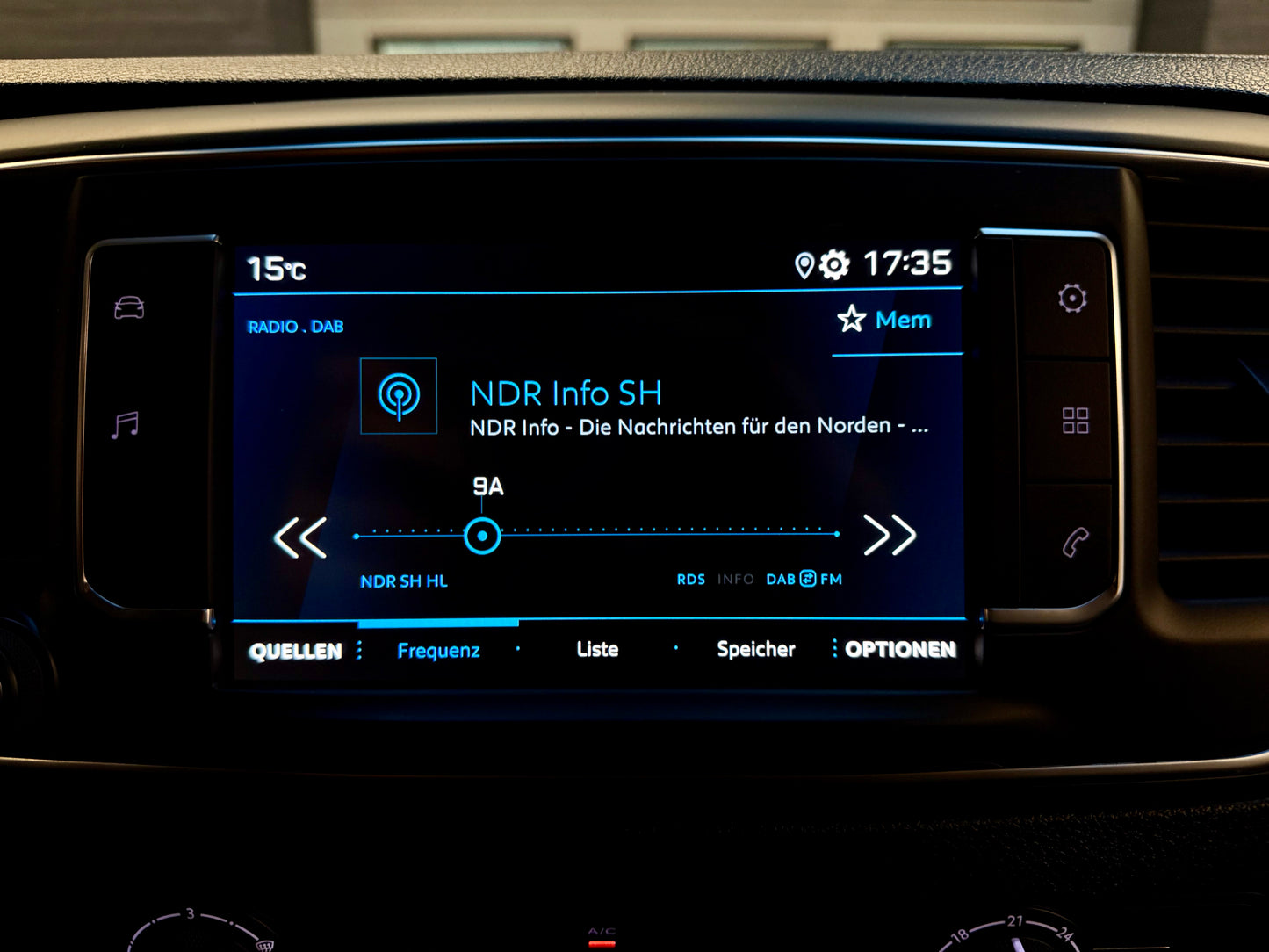 Peugeot Expert 2.0 HDi L2 AUTOMATIK 3SITZ KLIMA PDC DAB