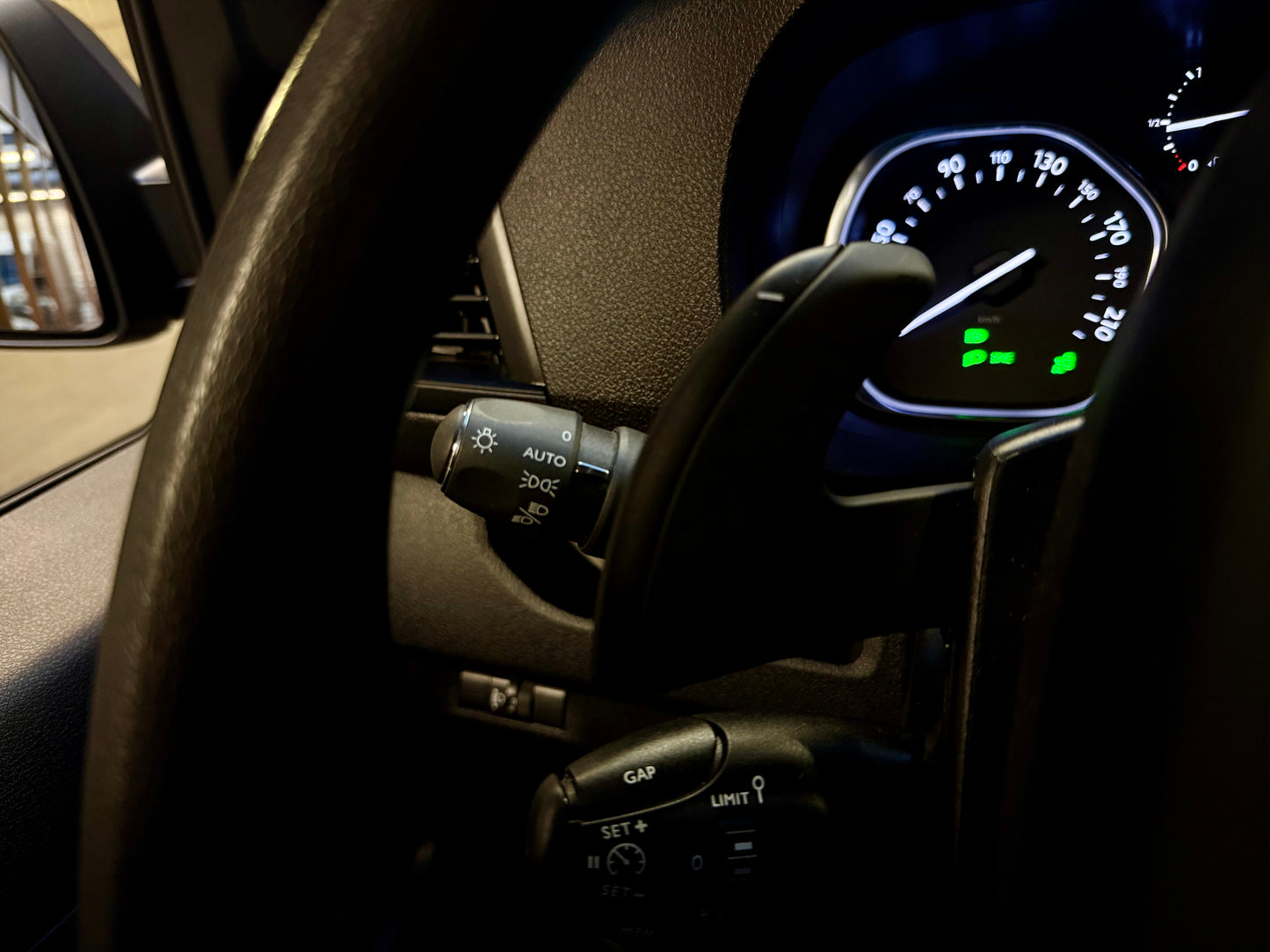 Peugeot Expert 2.0 HDi L2 AUTOMATIK 3SITZ KLIMA PDC DAB