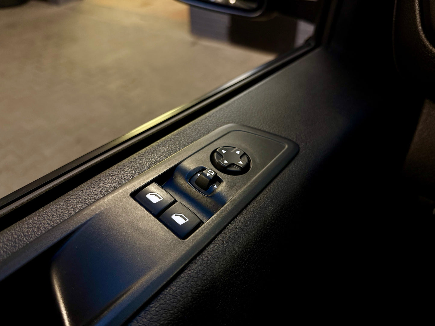 Peugeot Expert 2.0 HDi L2 AUTOMATIK 3SITZ KLIMA PDC DAB