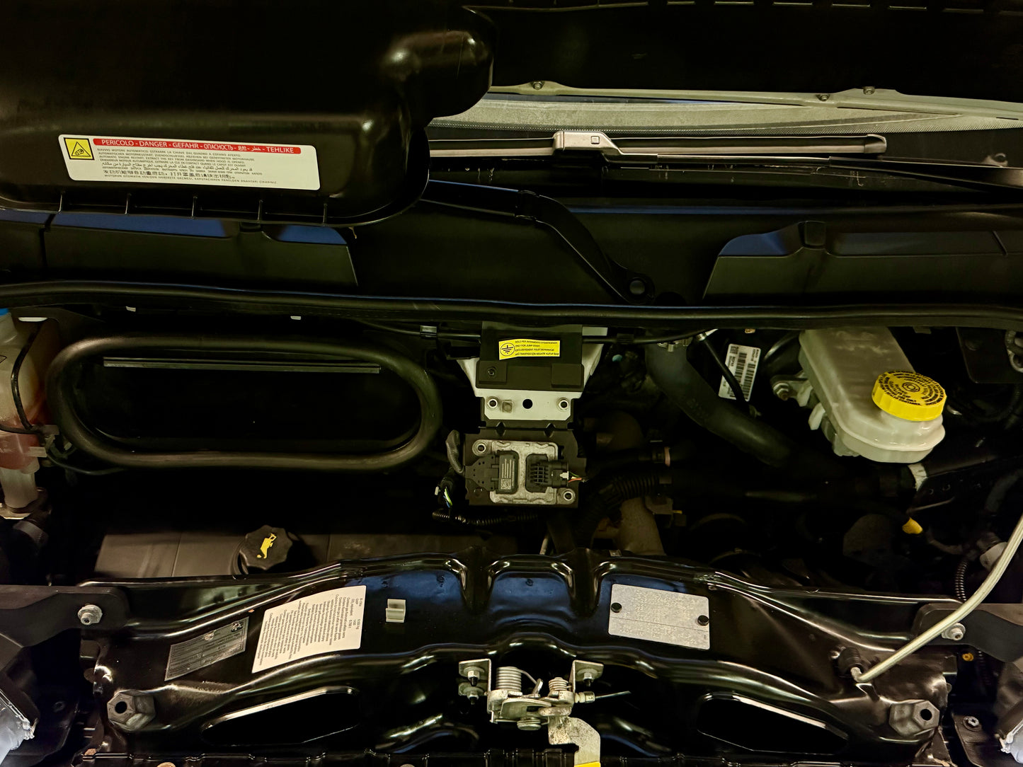 Fiat Ducato 2.3 D L5H2 AUTOMATIK VERGLAST AHK CAM PDC