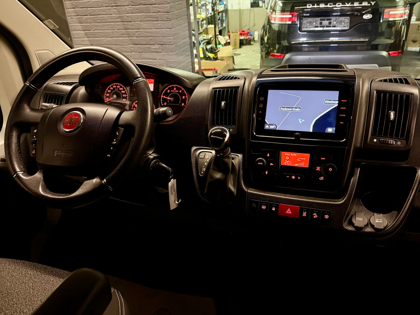 Fiat Ducato 2.3 D L5H2 AUTOMATIK VERGLAST AHK CAM PDC