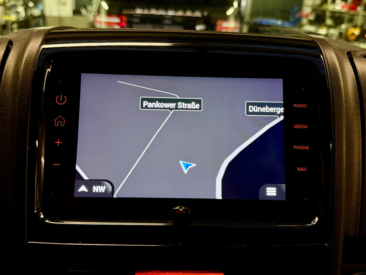 Fiat Ducato 2.3 D L5H2 AUTOMATIK VERGLAST AHK CAM PDC