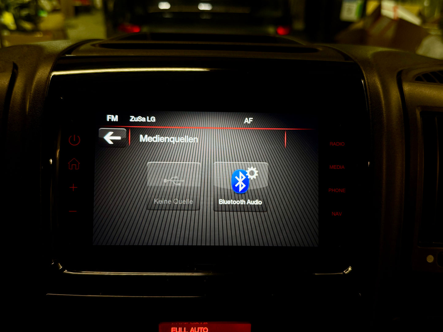 Fiat Ducato 2.3 D L5H2 AUTOMATIK VERGLAST AHK CAM PDC