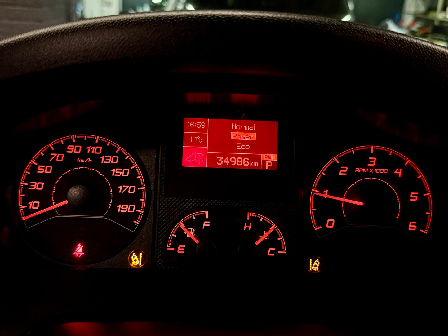 Fiat Ducato 2.3 D L5H2 AUTOMATIK VERGLAST AHK CAM PDC