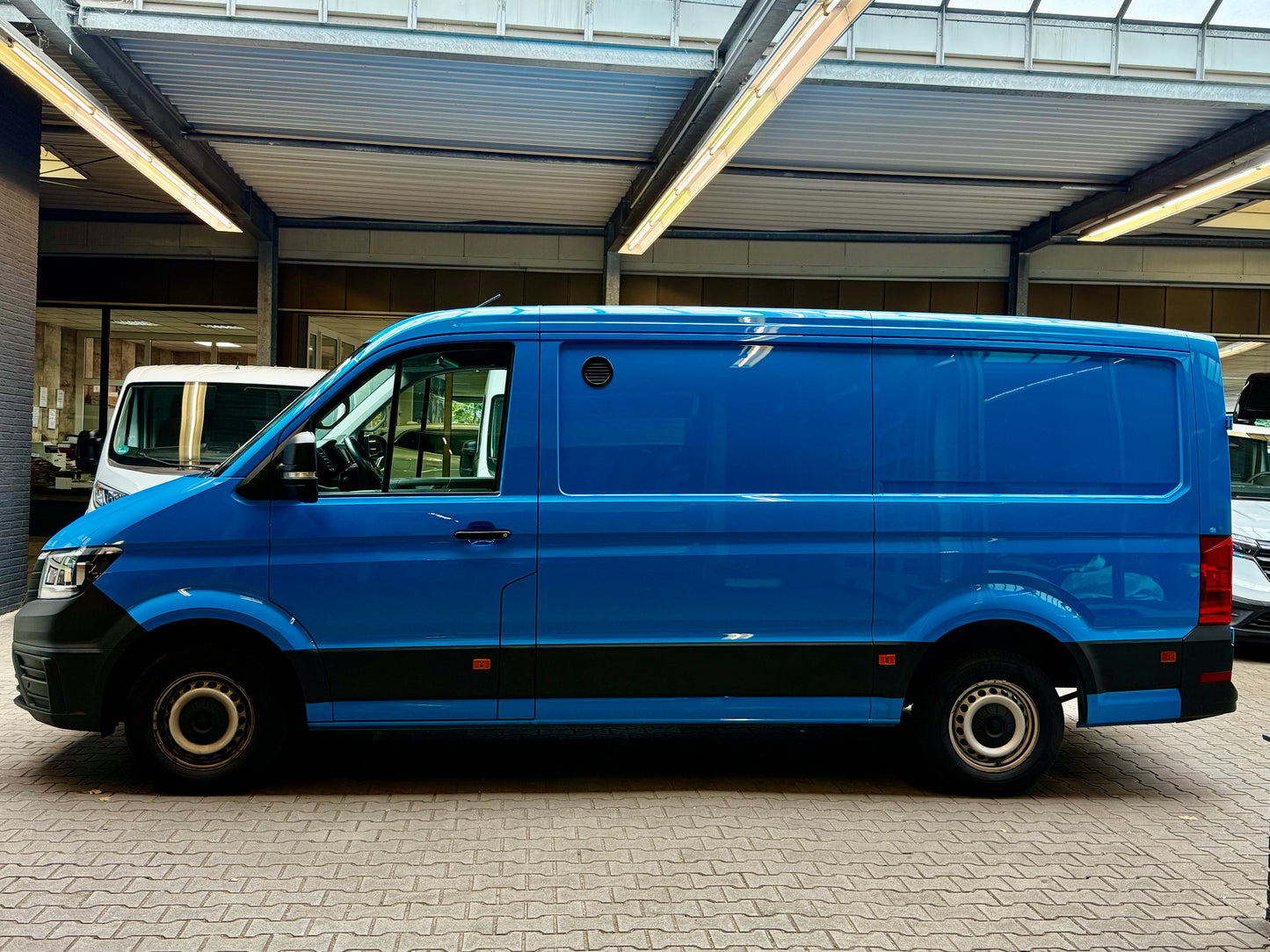 Volkswagen Crafter 2.0 TDI L3H2 3,5t AHK NAVI KAMERA PDC