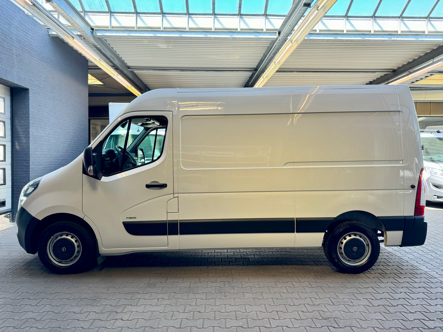 Opel Movano 2.3 CDTI L2H2 KLIMA AHK CAM 3,5t 3-SITZER