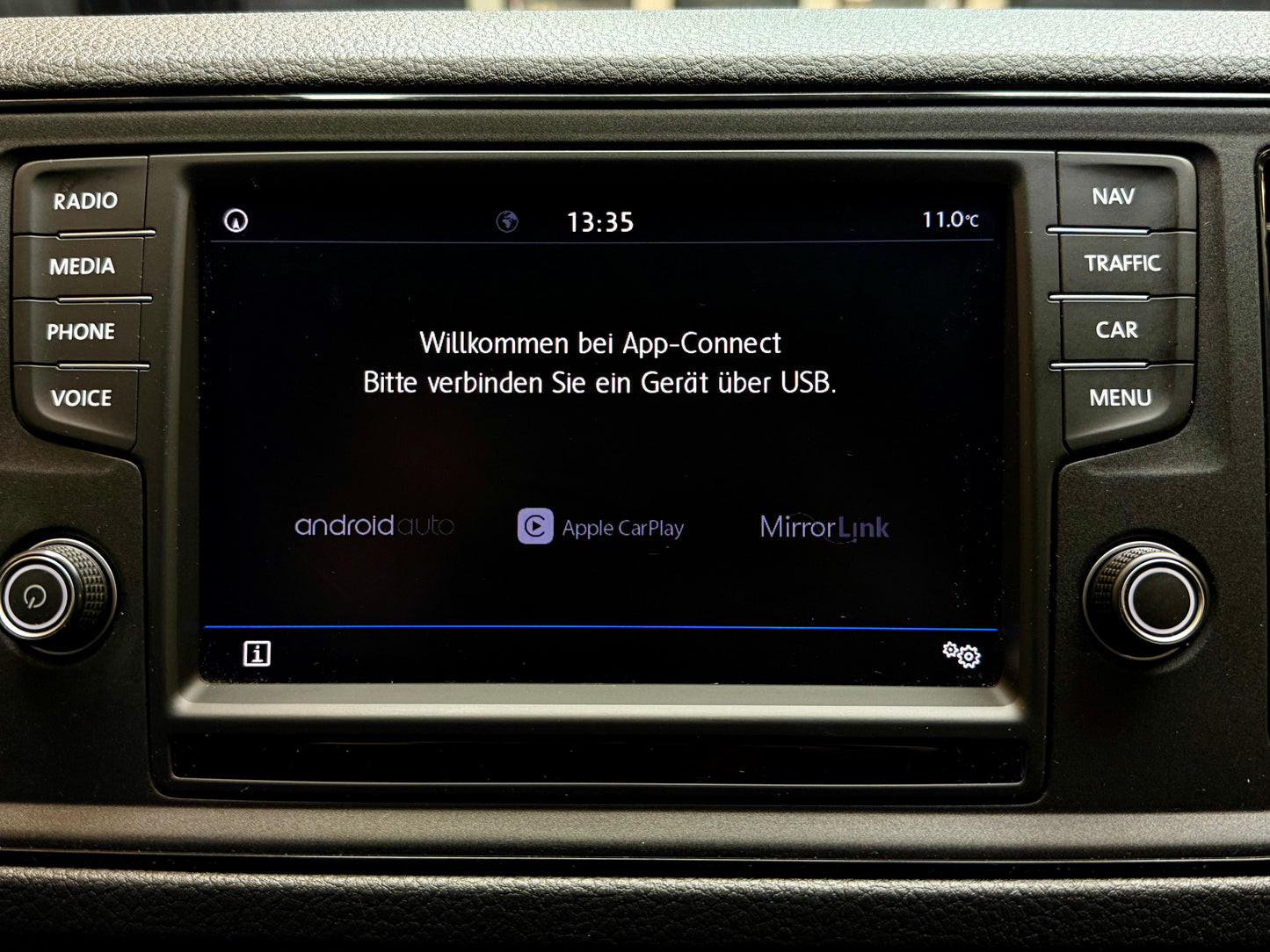 Volkswagen Crafter 2.0 TDI L3H2 3,5t AHK NAVI KAMERA PDC