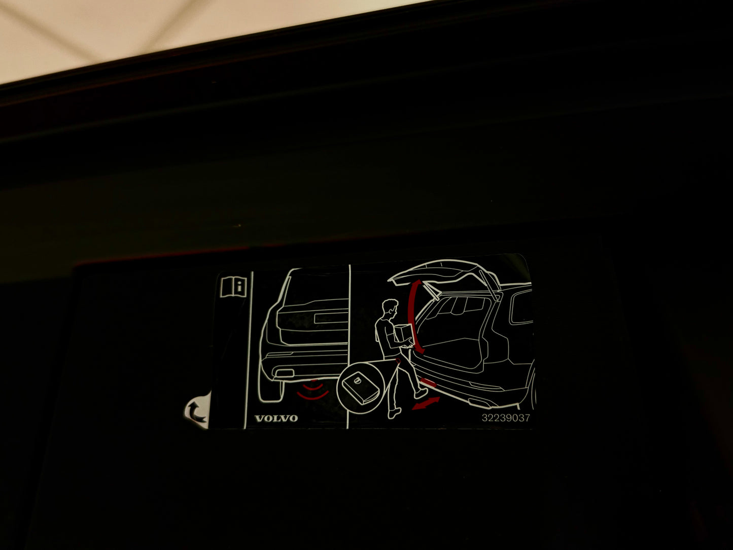 Volvo V90 2.0 D5 CC AWD AUT AHK LEDER LED SHZ CAM PDC