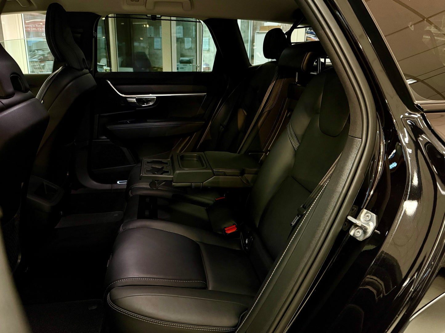 Volvo V90 2.0 D5 CC AWD AUT AHK LEDER LED SHZ CAM PDC