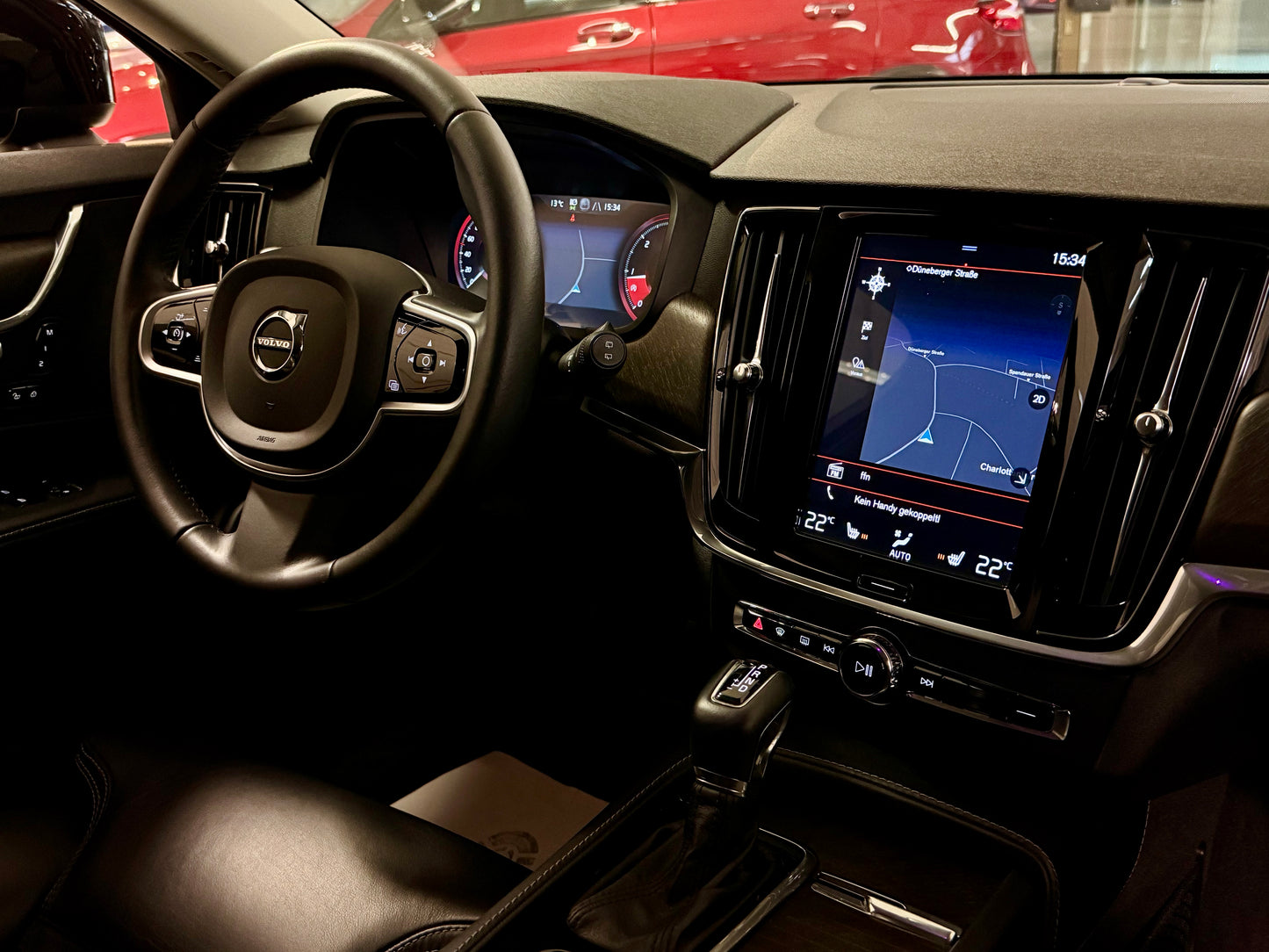 Volvo V90 2.0 D5 CC AWD AUT AHK LEDER LED SHZ CAM PDC