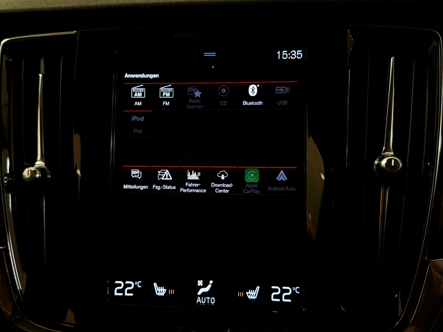 Volvo V90 2.0 D5 CC AWD AUT AHK LEDER LED SHZ CAM PDC