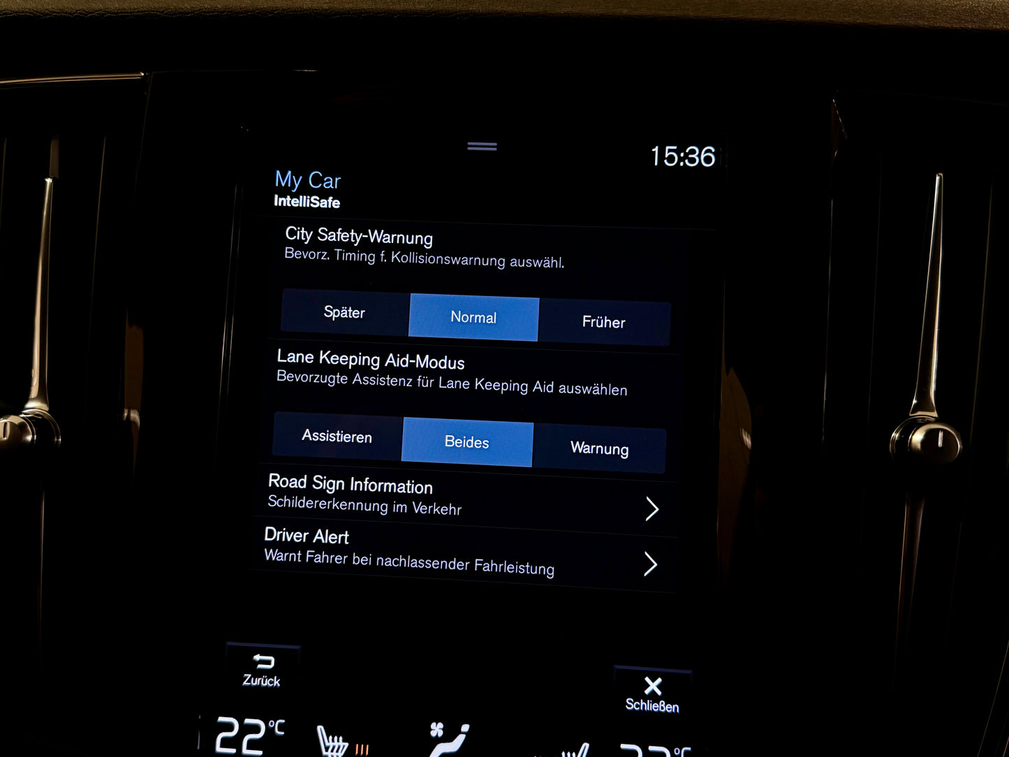 Volvo V90 2.0 D5 CC AWD AUT AHK LEDER LED SHZ CAM PDC