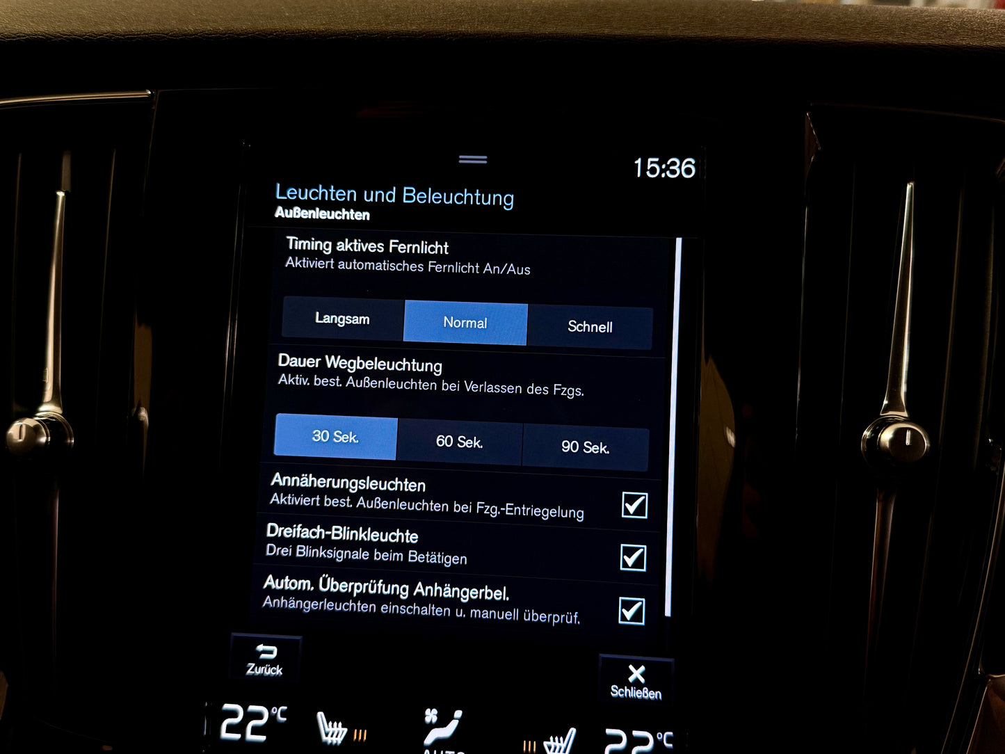 Volvo V90 2.0 D5 CC AWD AUT AHK LEDER LED SHZ CAM PDC