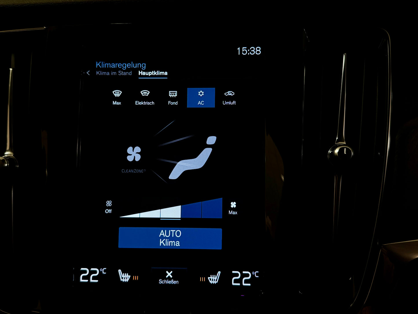 Volvo V90 2.0 D5 CC AWD AUT AHK LEDER LED SHZ CAM PDC