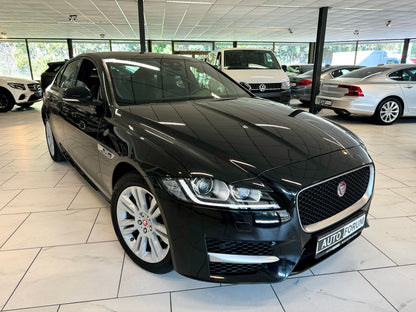 Jaguar XF 25t R-SPORT LIMO AUT NAVI LEDER LED SHZ PDC