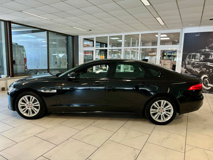 Jaguar XF 25t R-SPORT LIMO AUT NAVI LEDER LED SHZ PDC