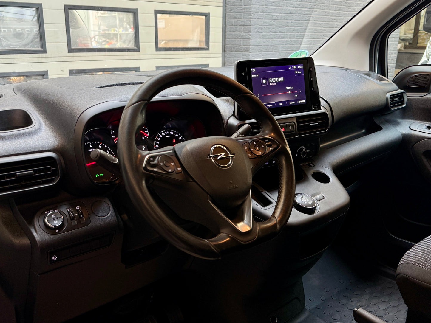 Opel Combo 1.5 CDTI XL L2 AUTOMATIK AHK KLIMA PDC USB