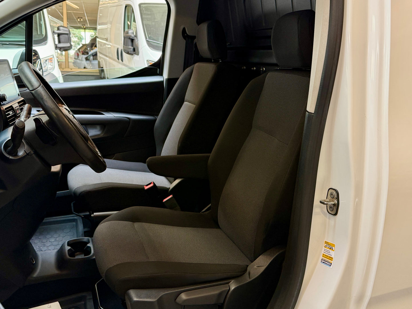 Opel Combo 1.5 CDTI XL L2 AUTOMATIK AHK KLIMA PDC USB