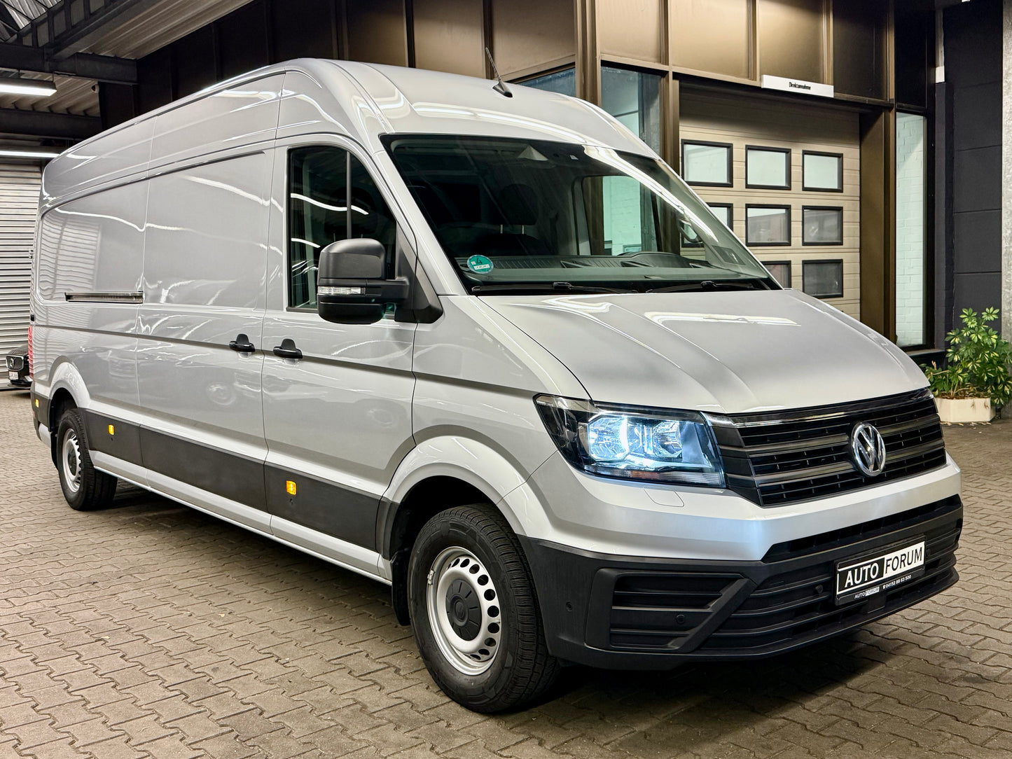 Volkswagen Crafter 2.0 TDI L4H3 AUTOMATIK 3,5t AHK NAVI CAM